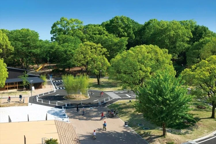 京都市北区紫野西藤ノ森1